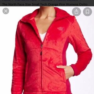 The North Face Women's Fleece Osito Jacket - Pink
In very good condition.